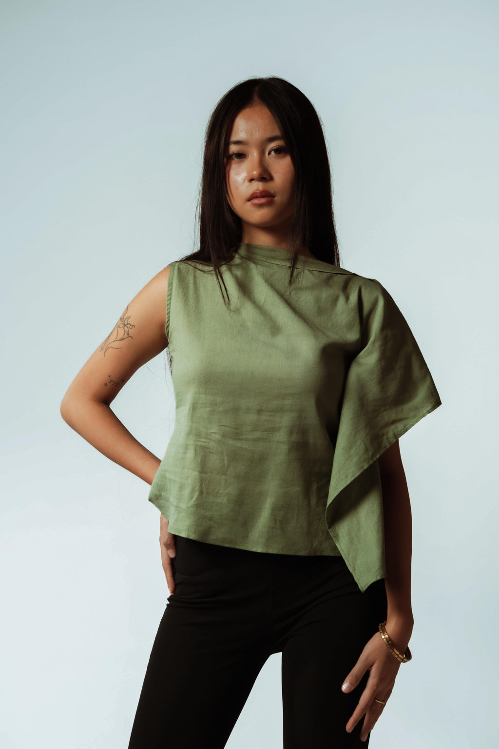 Willow One Side Sleve Flare Top