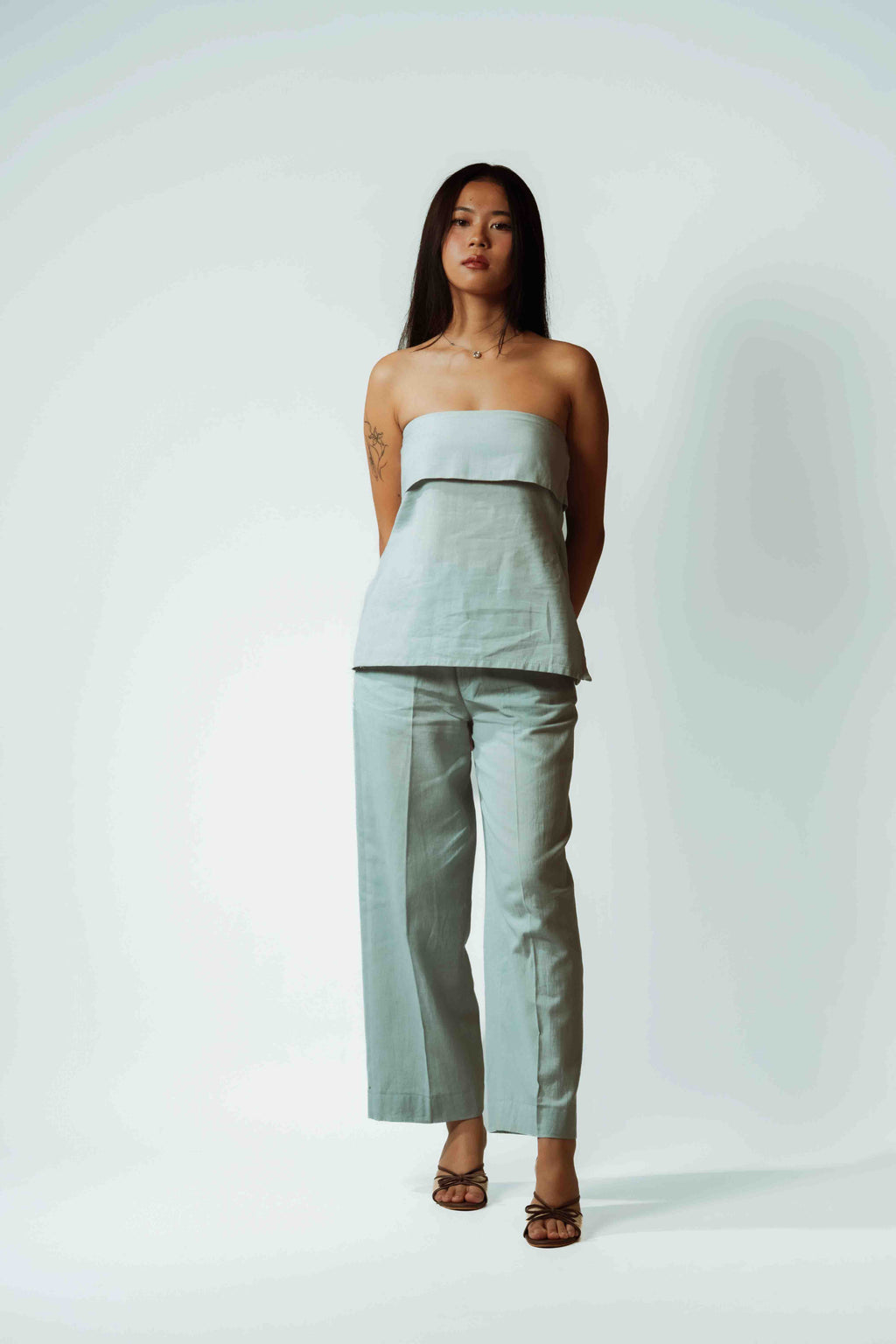 Pale Horizon Top