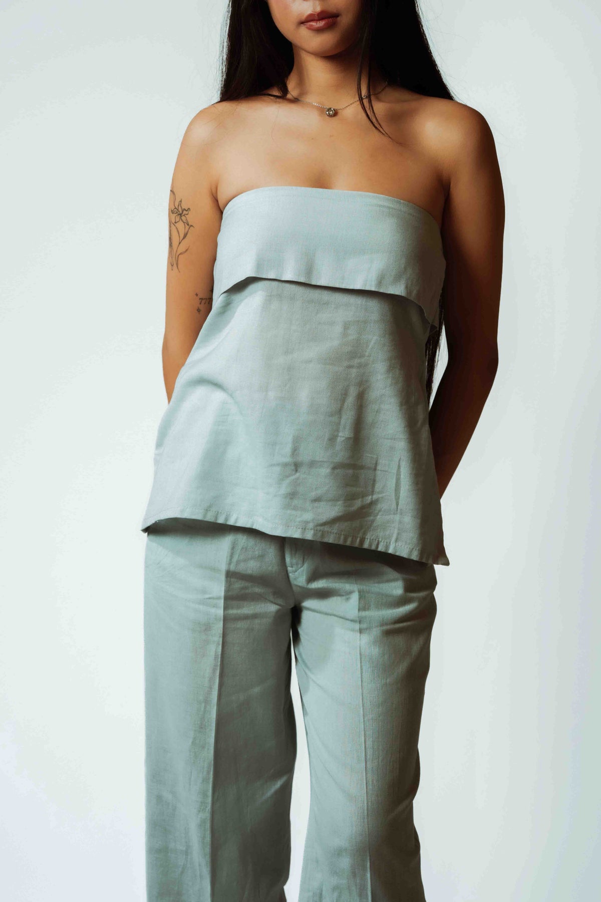 Pale Horizon Top