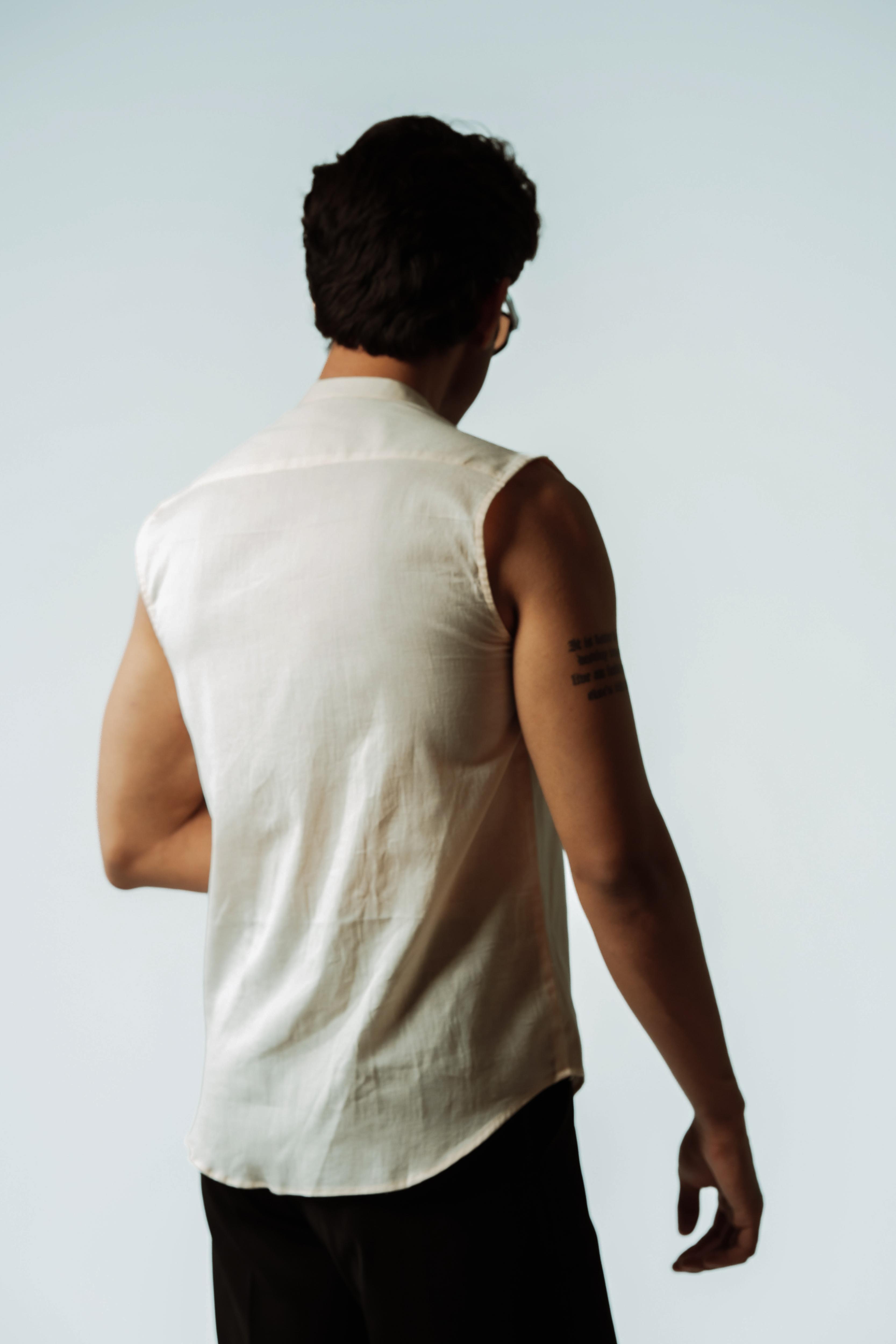 Bare Sleeveless Linen Mandarin Shirt
