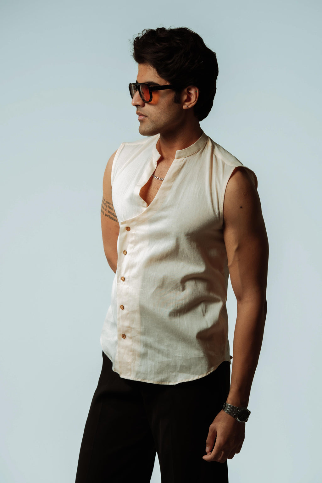 Bare Sleeveless Linen Mandarin Shirt